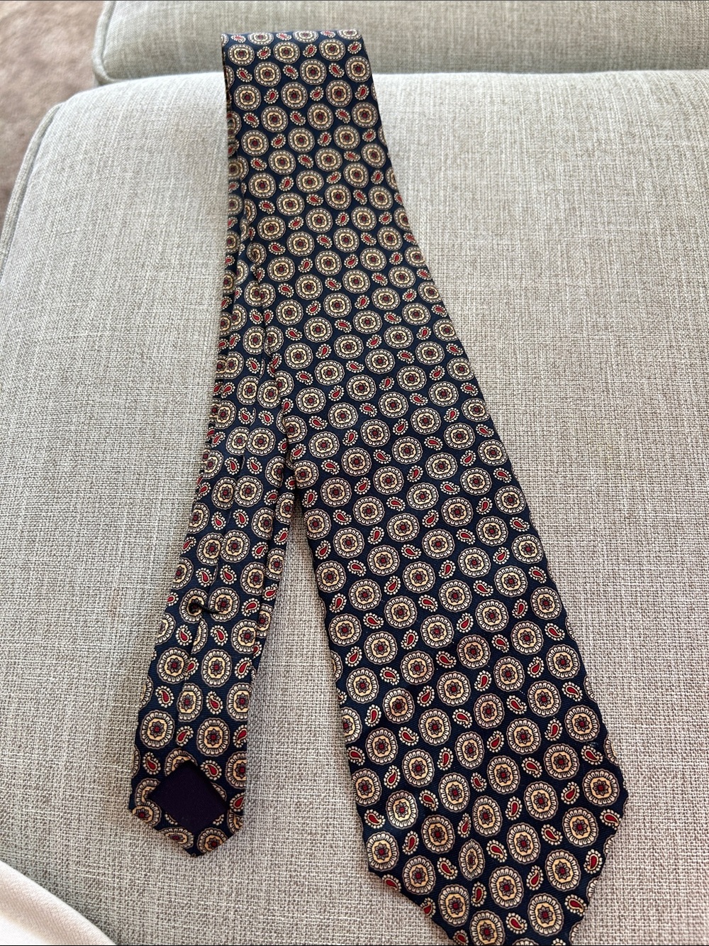 Brooks Brothers Navy  💯 Silk Medallion Tie with Gold and Red Accents